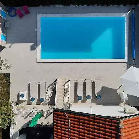 Villa Mina Kladovo, 5-bedroom With Pool For Up To 12 People *