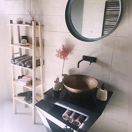 Mina Kladovo, 5-bedroom With Pool For Up To 12 People Villa