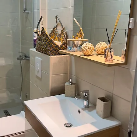 Villa Mina Kladovo, 5-bedroom With Pool For Up To 12 People Kladovo