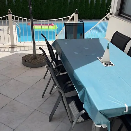 Mina Kladovo, 5-bedroom With Pool For Up To 12 People * Kladovo