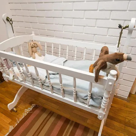 Mina Kladovo, 5-bedroom With Pool For Up To 12 People Villa