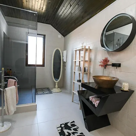 Mina Kladovo, 5-bedroom With Pool For Up To 12 People