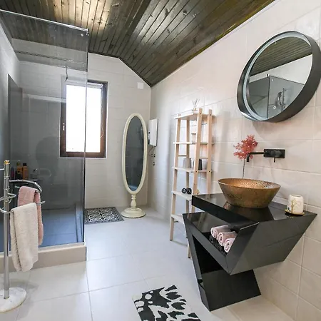 Mina Kladovo, 5-bedroom With Pool For Up To 12 People *