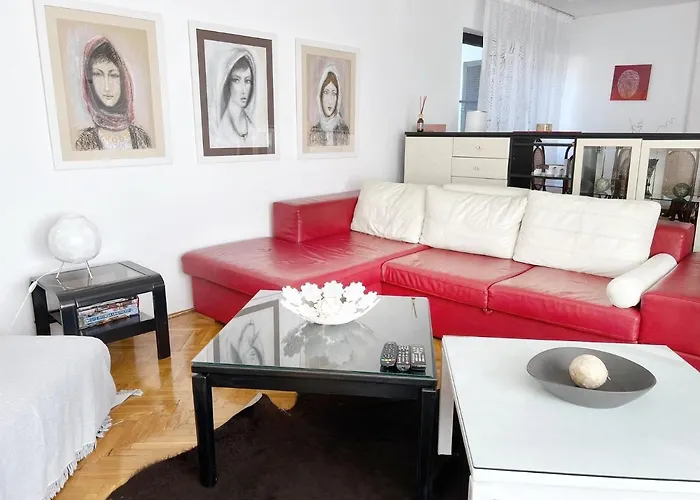 Mina Kladovo, 5-bedroom With Pool For Up To 12 People ヴィラ クラドヴォ