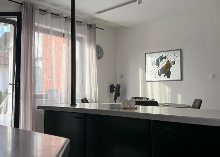 Mina Kladovo, 5-bedroom With Pool For Up To 12 People *